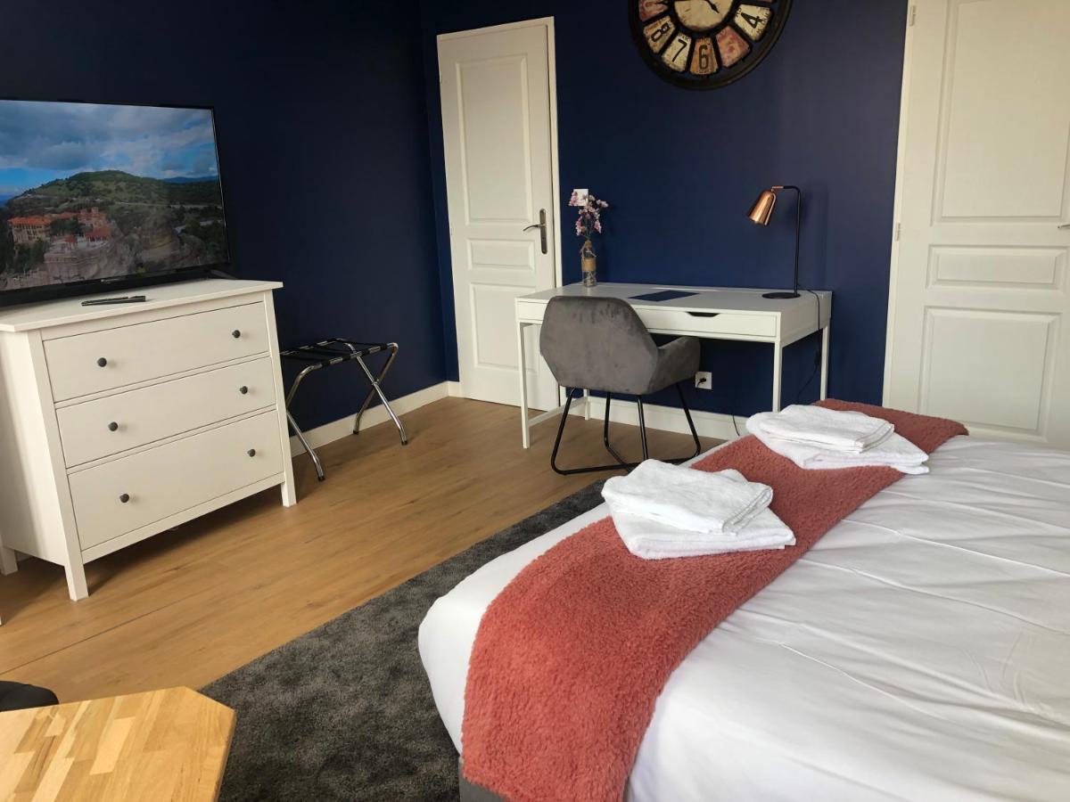 Hotel Restaurant La Place Saint-Amand-Mont-Rond 외부 사진