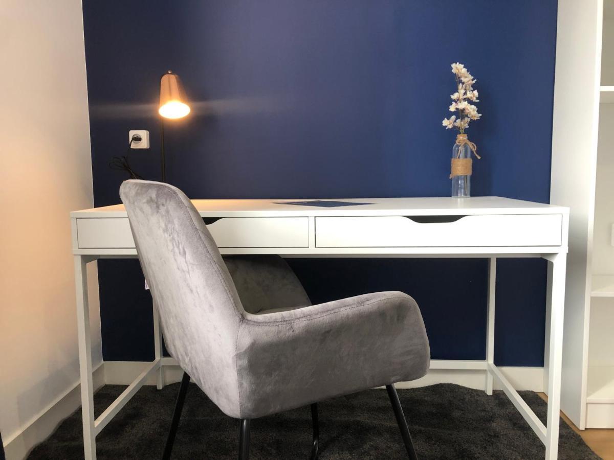 Hotel Restaurant La Place Saint-Amand-Mont-Rond 외부 사진