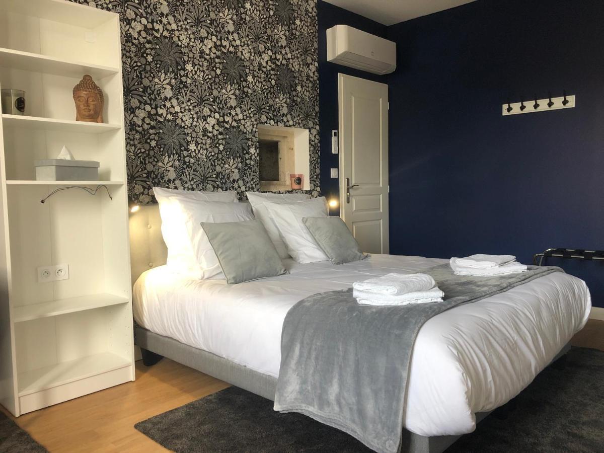 Hotel Restaurant La Place Saint-Amand-Mont-Rond 외부 사진