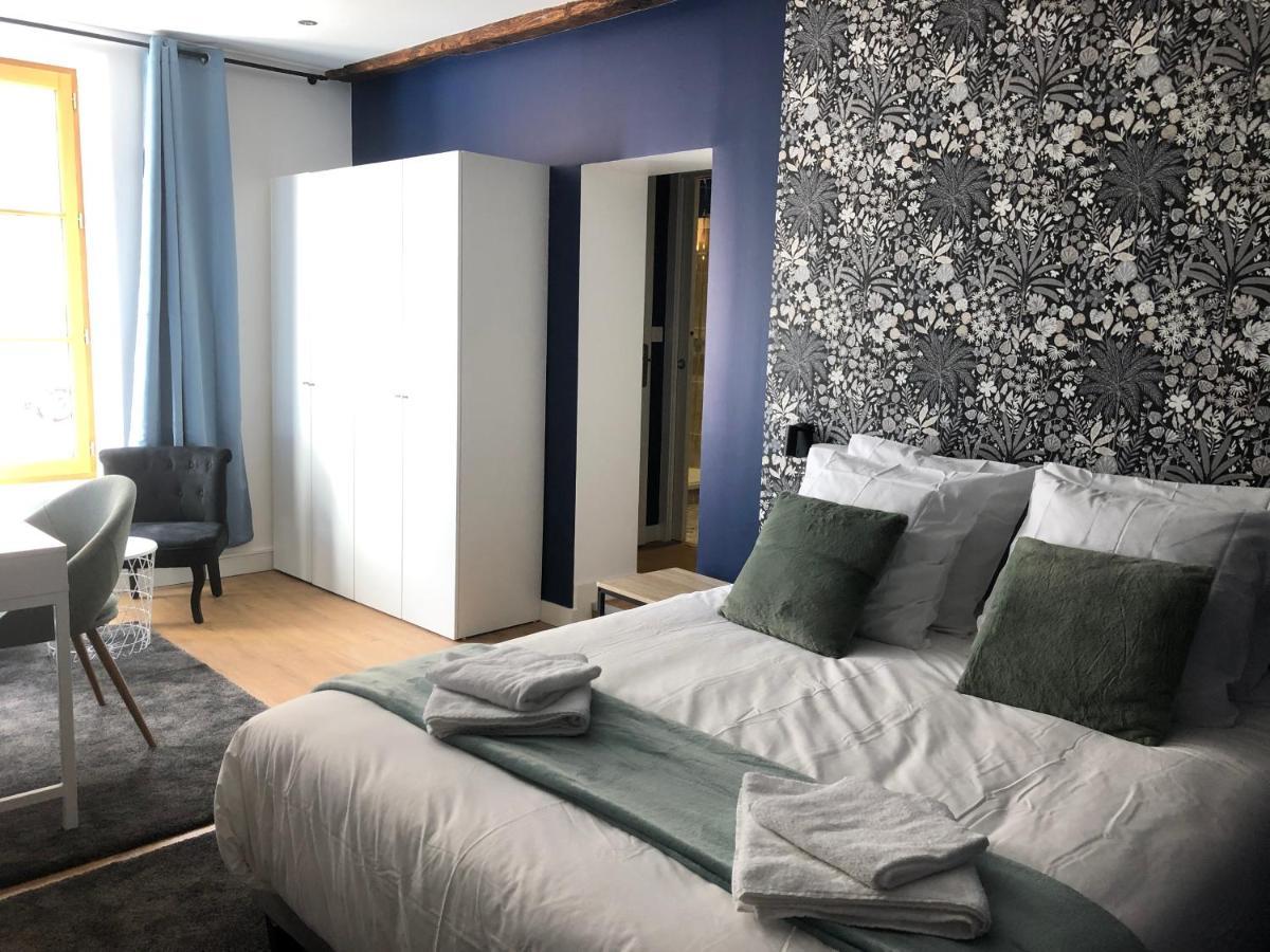 Hotel Restaurant La Place Saint-Amand-Mont-Rond 외부 사진