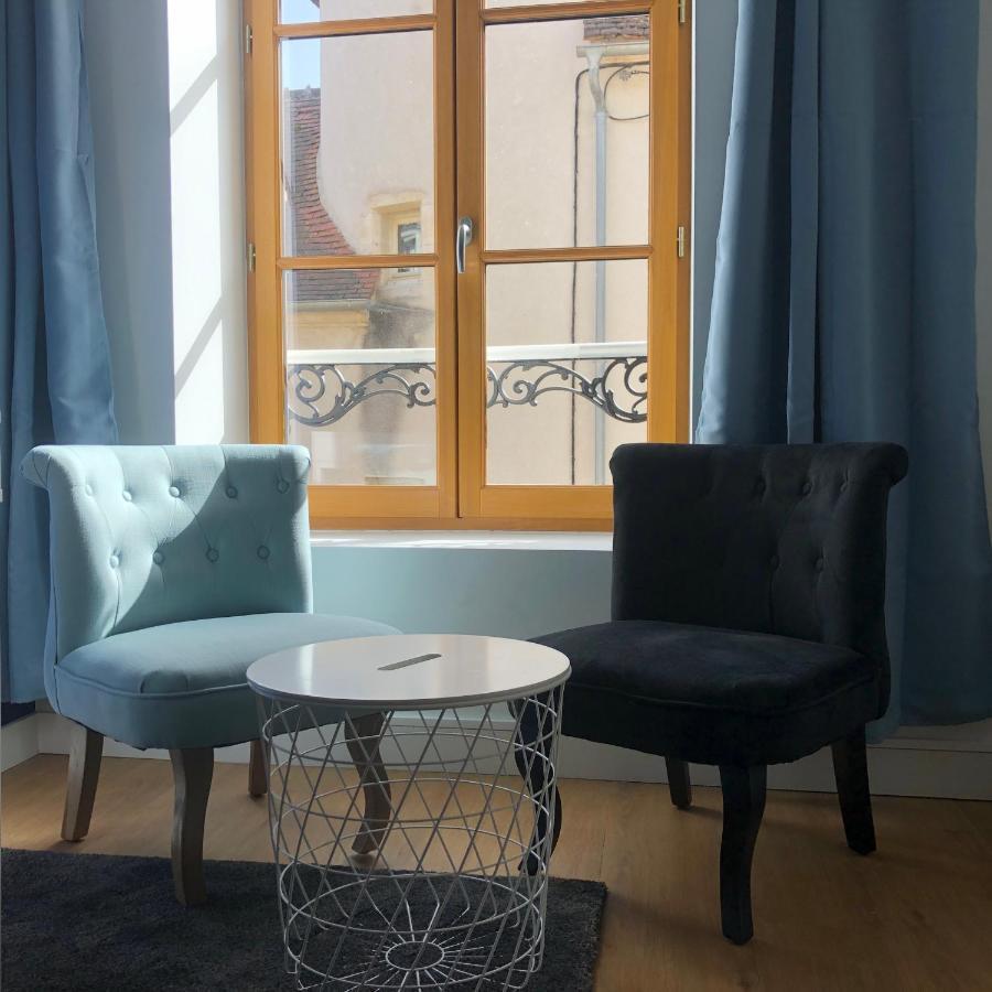Hotel Restaurant La Place Saint-Amand-Mont-Rond 외부 사진