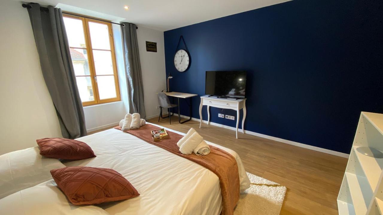 Hotel Restaurant La Place Saint-Amand-Mont-Rond 외부 사진