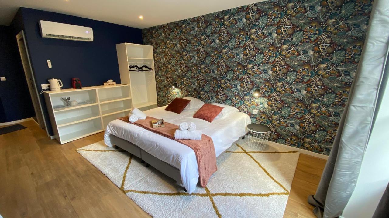 Hotel Restaurant La Place Saint-Amand-Mont-Rond 외부 사진